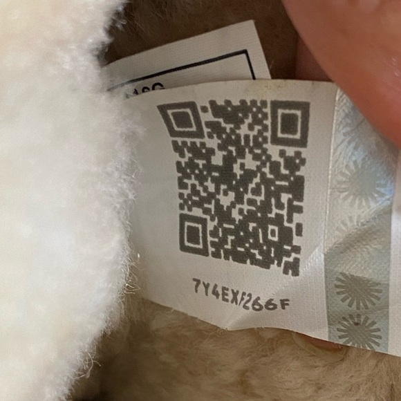 UGG Luisa Chocolate Brown Leather Lace Up Boots  Water-Resistant Size 5.5 - Picture 11 of 11